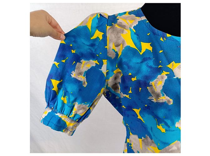 Gelbe und blaue Bluse von Pierre Balmain mit abstraktem Blumenmuster Mehrfarben - Ansicht 8