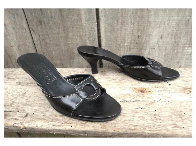 Mule Fibula Salvatore Ferragamo in pelle nera Nero - vista 2