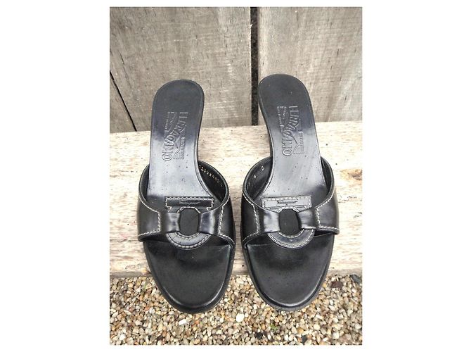 Mule Fibula Salvatore Ferragamo in pelle nera Nero - vista 3