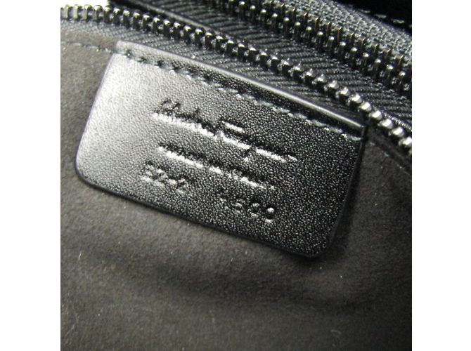 Damentasche aus Leder Salvatore Ferragamo Vara EZ-21 H500 - Ansicht 11