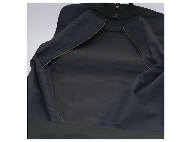 LOUIS VUITTON Taiga Bering Capa de Vestuário Épicea M30134 LV Auth MX119 - vista 11
