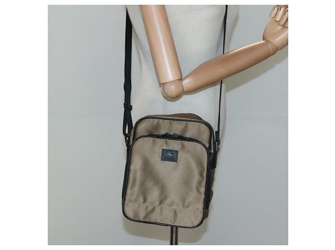 Borsa a spalla in nylon beige Burberry Black label Auth bs24395 - vista 22