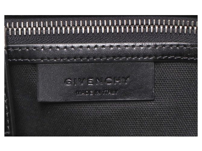 Sac à main Antigona moyen Givenchy en cuir de veau noir - vue 13