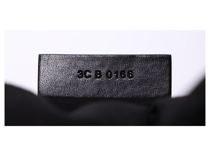 Sac à main Antigona moyen Givenchy en cuir de veau noir - vue 14