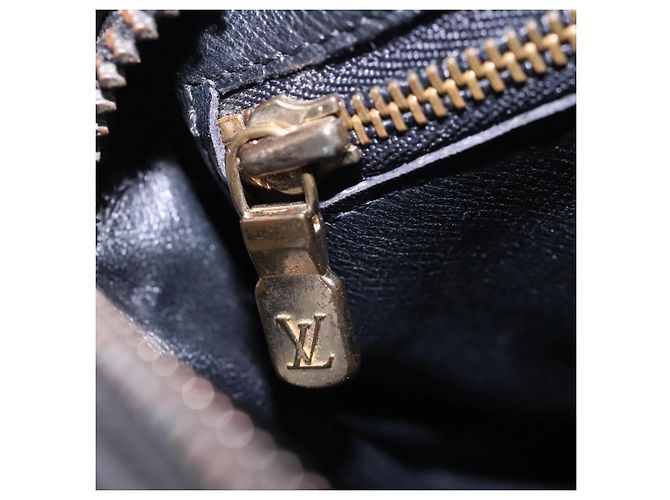 LOUIS VUITTON Epi Trocadero 23 Borsa a Spalla Nera M52302 LV Auth KD423 Nero - vista 22