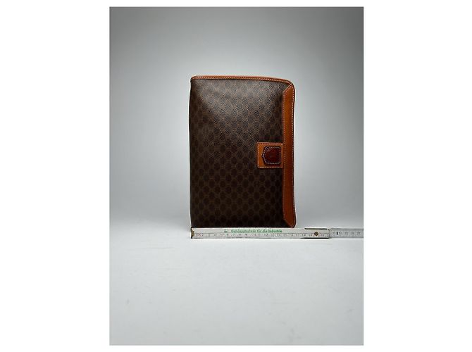 Céline Clutch in pelle vintage Celine Paris monogramma Triomphe marrone - vista 8