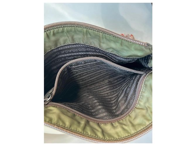Prada Vintage Nylon Schultertasche - Grün - Ansicht 11