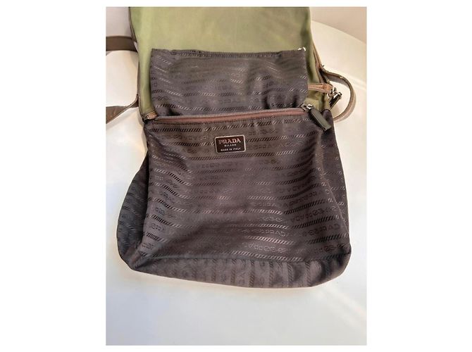 Prada Vintage Nylon Schultertasche - Grün - Ansicht 12