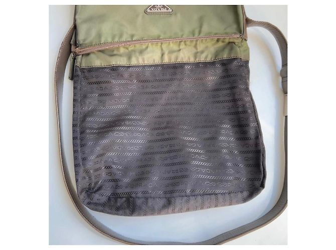 Prada Vintage Nylon Schultertasche - Grün - Ansicht 13