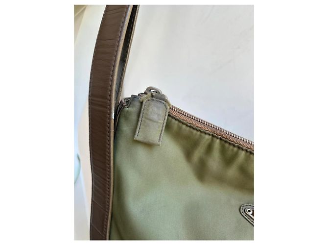 Prada Vintage Nylon Schultertasche - Grün - Ansicht 14