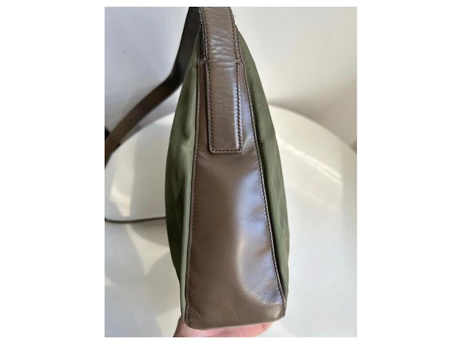 Prada Vintage Nylon Schultertasche - Grün - Ansicht 7