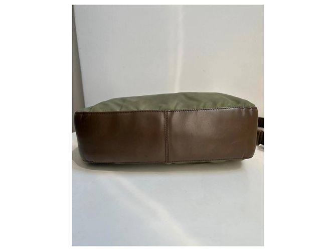 Prada Vintage Nylon Schultertasche - Grün - Ansicht 8