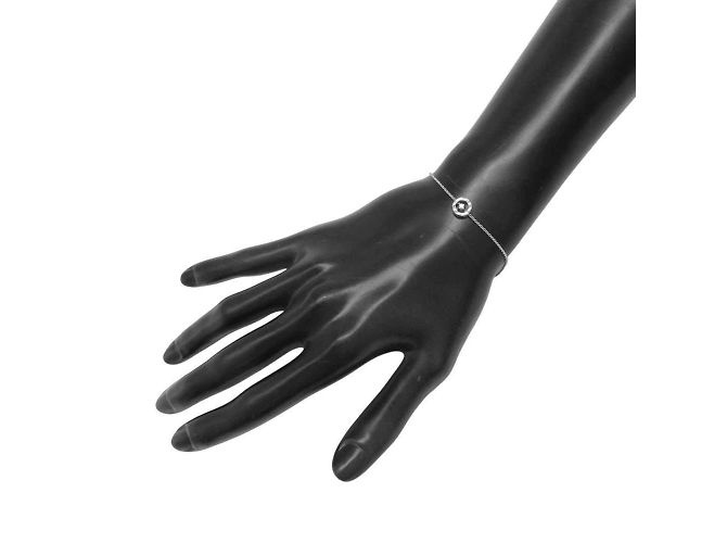 Bracciale charm in diamante Chanel Coco Crush - vista 4