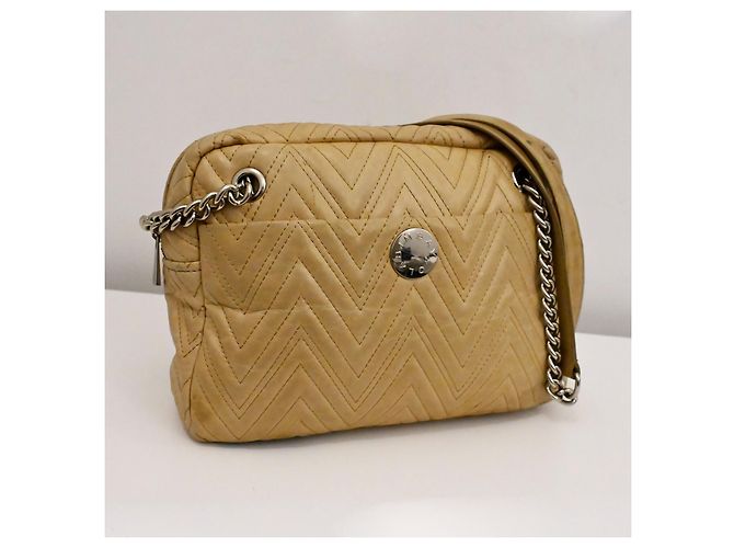 Bimba & Lola Bolsa de ombro quadrada em couro acolchoado Bimba Y Lola em bege - vista 2