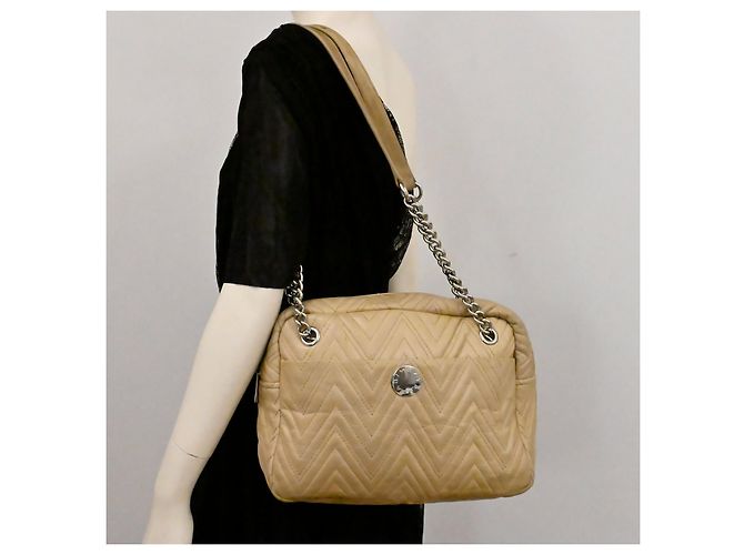 Bimba & Lola Bolsa de ombro quadrada em couro acolchoado Bimba Y Lola em bege - vista 5