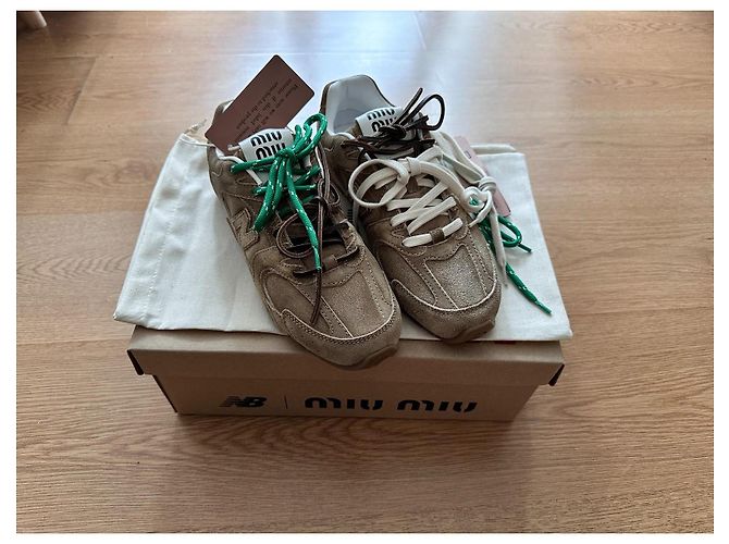 Miu Miu New Balance 530 SL Ecru Beige - vista 3