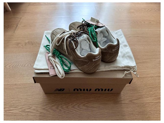 Miu Miu New Balance 530 SL Ecru Beige - vista 5