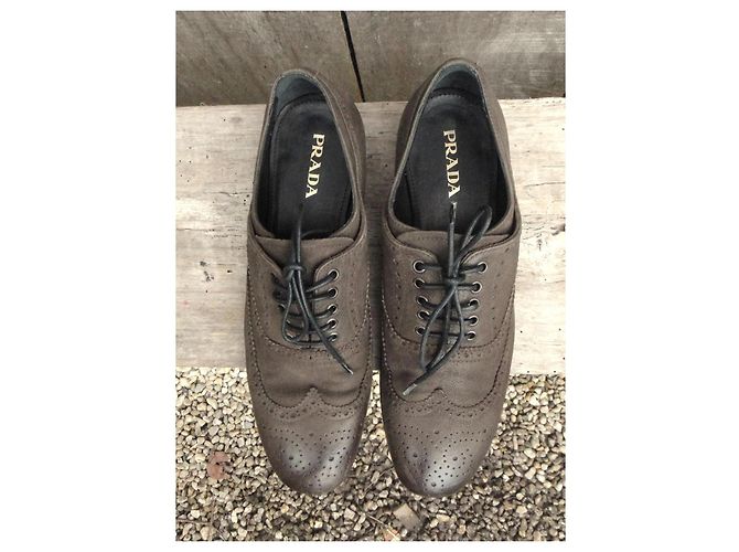 Richelieu Prada en cuir marron - vue 2