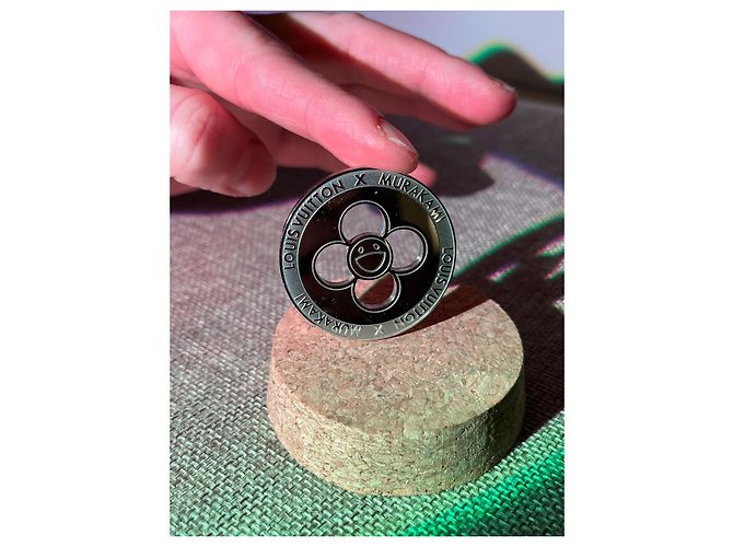 Rare collector token Louis Vuitton x Murakami Silvery - view 2