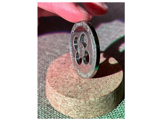 Rare collector token Louis Vuitton x Murakami Silvery - view 4