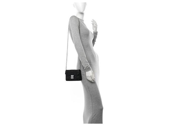 Borsa a tracolla MCM Visetos Small Millie Nera/Grigia Nero Grigio - vista 3