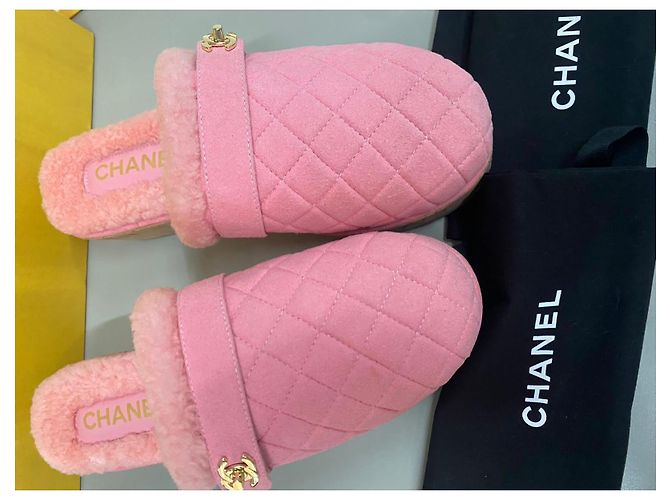 chanel zoccoli in scamosciato e montone rosa - vista 14