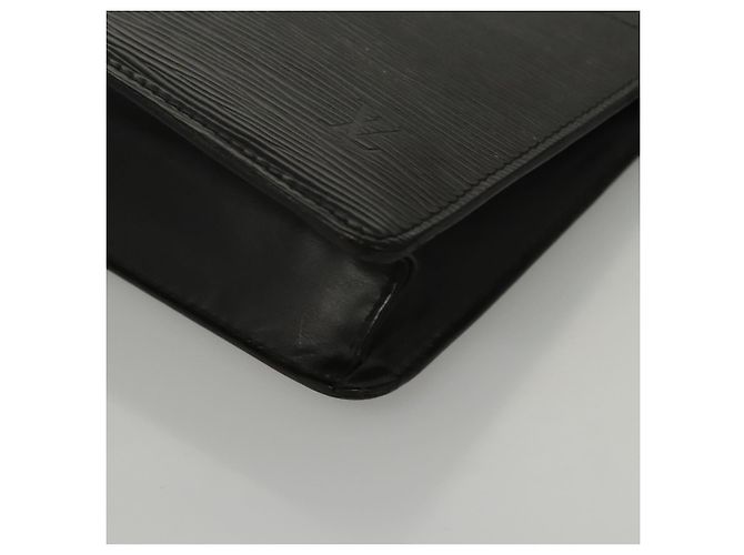 LOUIS VUITTON Epi Pochette Uomo Borsa Clutch Nera M52522 LV Auth 117085 Nero - vista 14