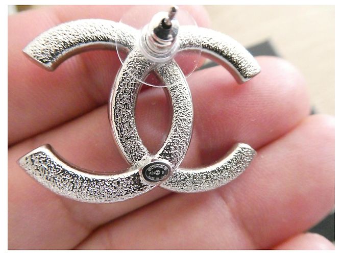 neue Chanel-Ohrringe mit einer Chanel-Box Silber - Ansicht 4