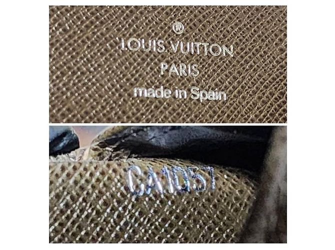 Billetera Bifold Taiga Louis Vuitton Marrón Castaño - vista 9