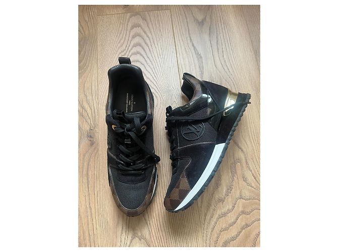 Louis Vuitton Run Away Sneaker Schwarz Leder - Ansicht 4