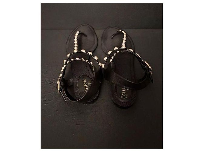 Sandali Chanel in pelle nera Nero - vista 2