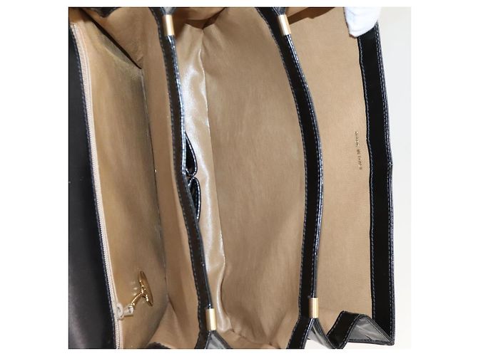 Céline Borsa a spalla a forma di carrozza trainata da cavallo CELINE Smalto Nero Auth bs24388 - vista 16