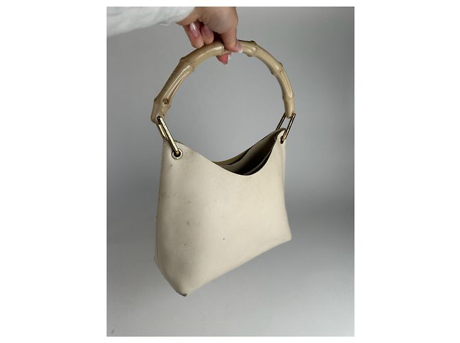Bamboo Vintage Gucci Lederhandtasche mit Bambus in Weiß - Ansicht 13