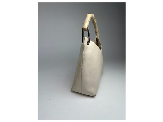 Bamboo Vintage Gucci Lederhandtasche mit Bambus in Weiß - Ansicht 3