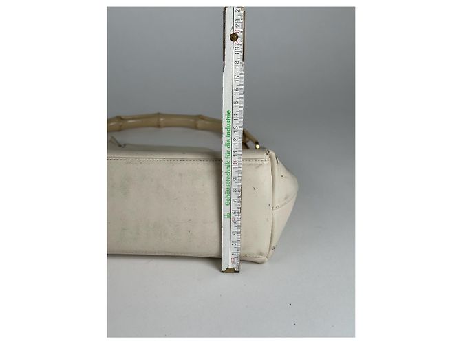 Bamboo Vintage Gucci Lederhandtasche mit Bambus in Weiß - Ansicht 4