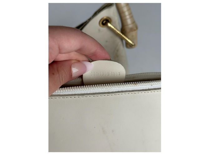 Bamboo Vintage Gucci Lederhandtasche mit Bambus in Weiß - Ansicht 8