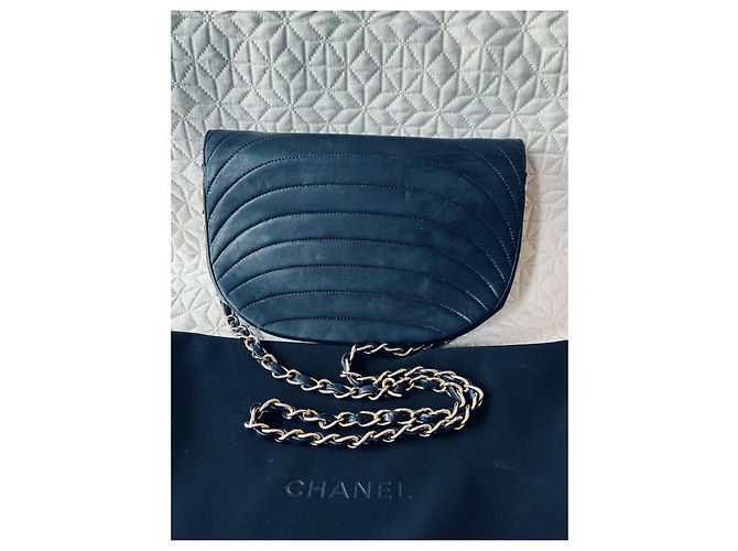 Borsa Chanel Demi Lune nera Nero - vista 3