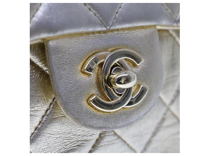 CHANEL Matelassé Borsa a Spalla con Catena e Chiusura Girevole in Pelle di Agnello Oro CC Auth 53752SA - vista 20