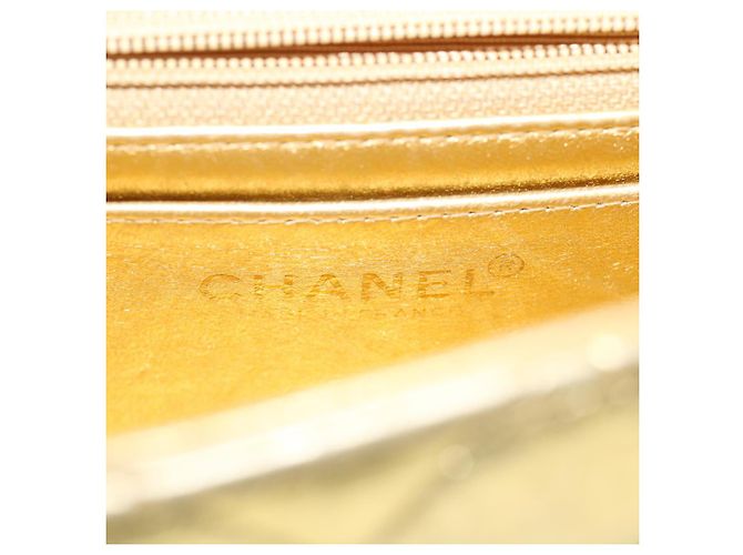 CHANEL Matelassé Borsa a Spalla con Catena e Chiusura Girevole in Pelle di Agnello Oro CC Auth 53752SA - vista 22