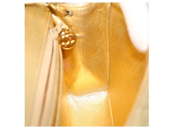 CHANEL Matelassé Borsa a Spalla con Catena e Chiusura Girevole in Pelle di Agnello Oro CC Auth 53752SA - vista 23