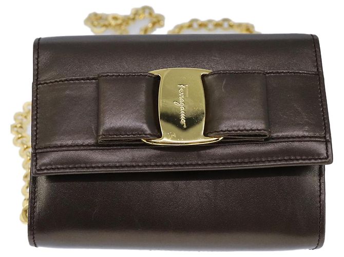 Borsa a spalla Vala Chain in pelle marrone e oro di Salvatore Ferragamo Auth yk16268 D'oro - vista 13