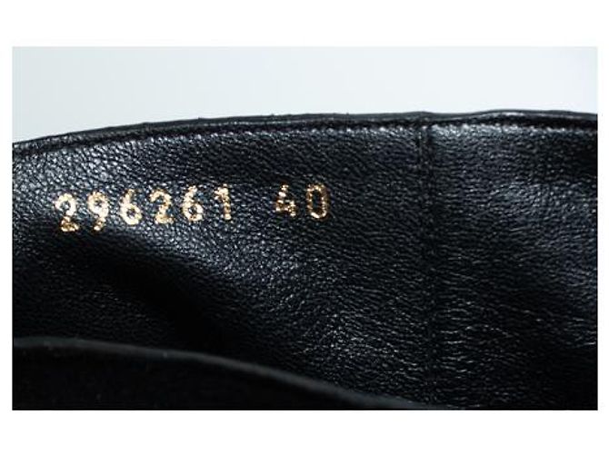 Gucci, schwarze Wildlederknieboots mit GG-Logo - Ansicht 8