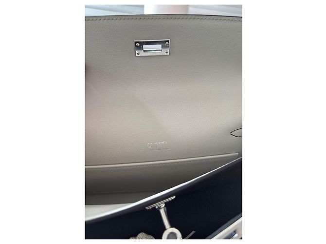 HERMÈS KELLY POCHETTE 2023 HSS NERO SWIFT GRIGIO PERLA - vista 8