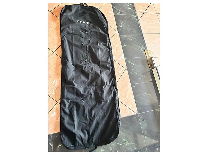 Capa Chanel de algodão preto e branco - vista 2