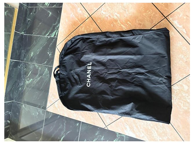 Capa Chanel de algodão preto e branco - vista 3
