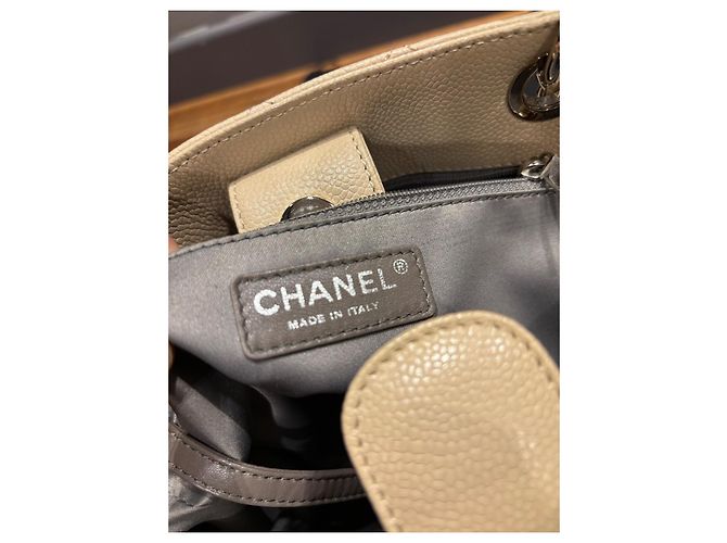 Borsa da shopping Petit Chanel Beige - vista 3