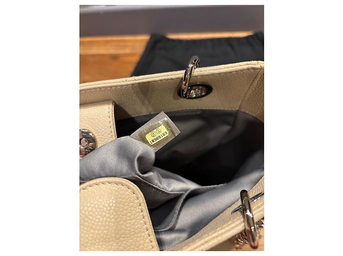 Borsa da shopping Petit Chanel Beige - vista 4