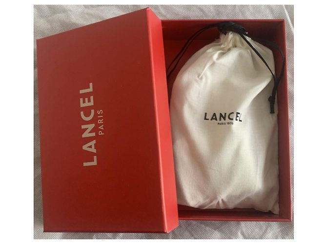 Lancel Midi-Minuit Bolsa para Telefone em Couro Acolchoado Branco - vista 12