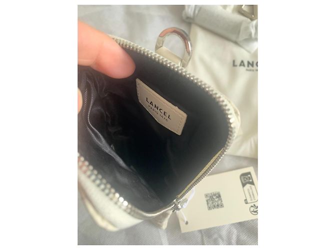 Lancel Midi-Minuit Bolsa para Telefone em Couro Acolchoado Branco - vista 4