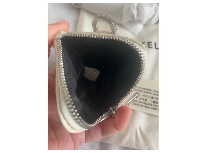 Lancel Midi-Minuit Bolsa para Telefone em Couro Acolchoado Branco - vista 5